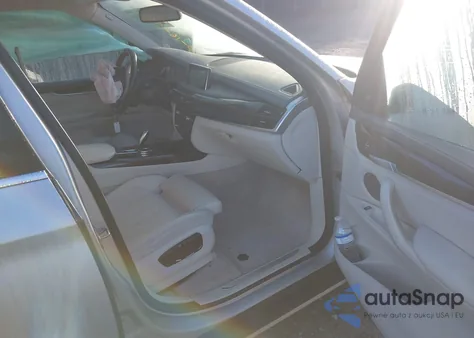 2015 BMW X5 xDrive35I z USA, uszkodzony, nr VIN 5UXKR0C53F0P04531